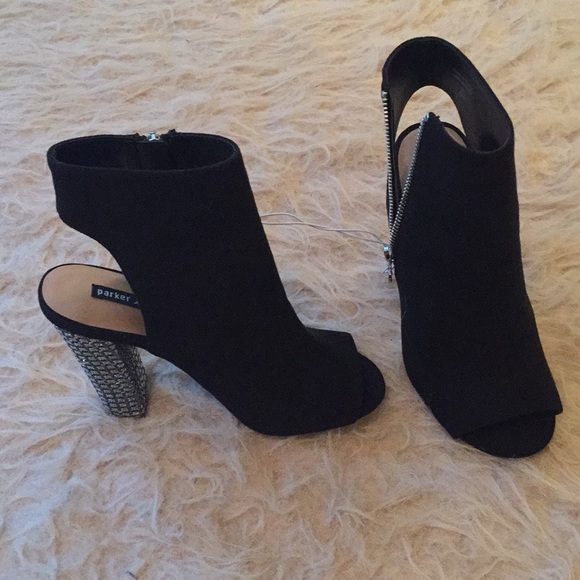 Shoes - NWOT black cut out booties with sparkly heels